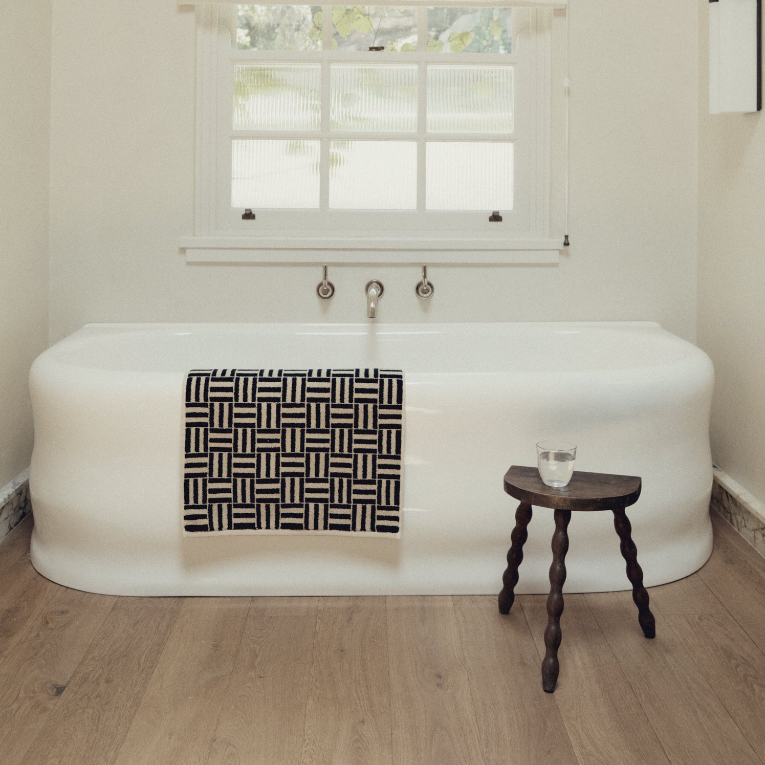 BAINA-Bath-Mat-Saroma-Sand-Noir-bath
