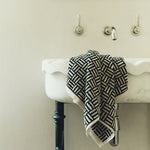BAINA-Hand-Towel-Weave-Sand-Noir-1