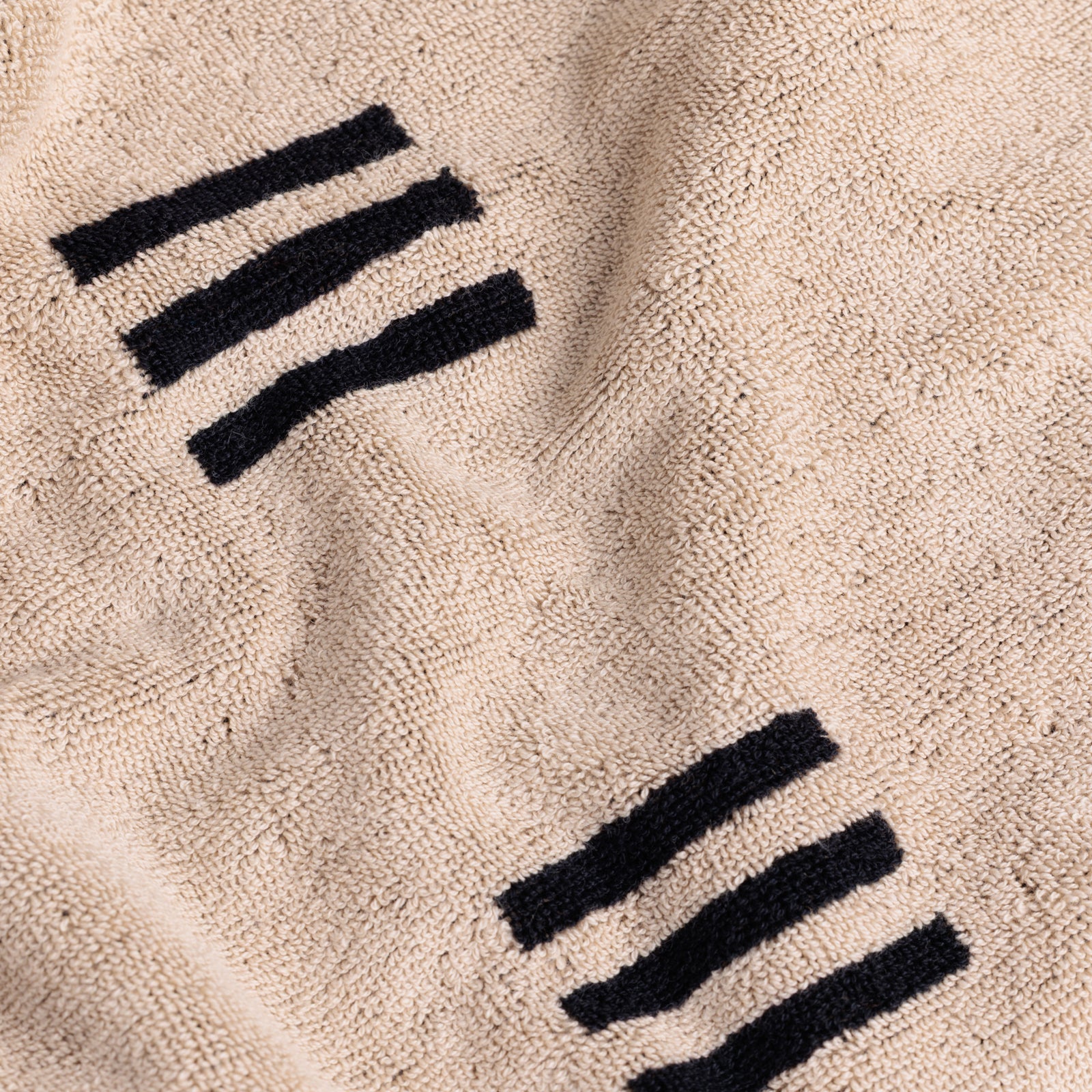 BAINA_TOWELS-Baina-Claremont-Bath-Towel-Detail