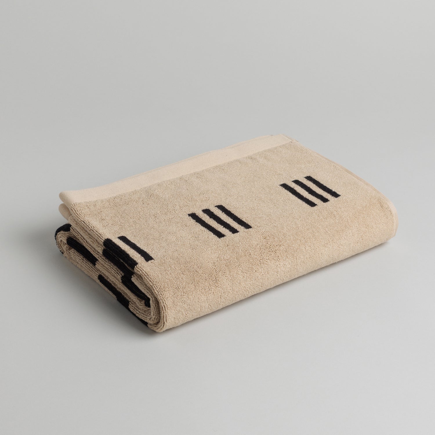 BAINA_TOWELS-Baina-Claremont-Bath-Towel-Sand-Noir