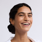 La-Dailie-Earrings-Teardrop-Gold-Hoop-on-model