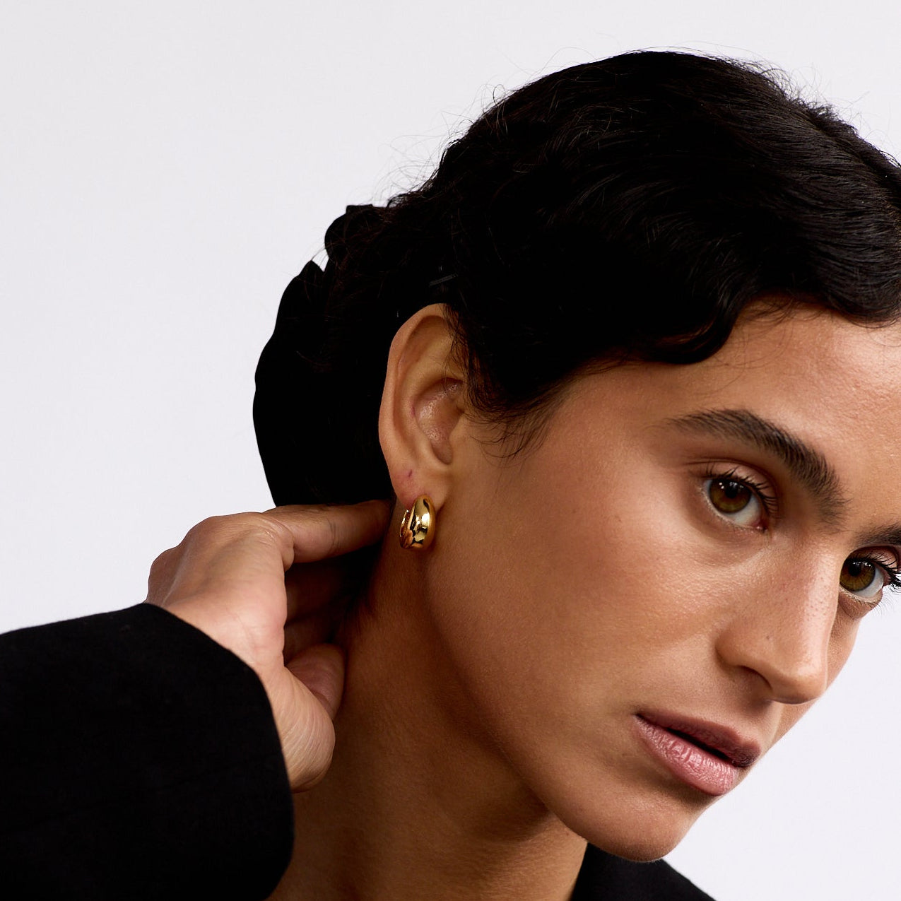 La-Dailie-earrings-gold-domed-hoop-earrings-4