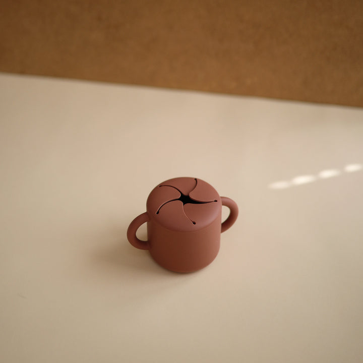 Mushie-baby-Snack-Cup-silicon