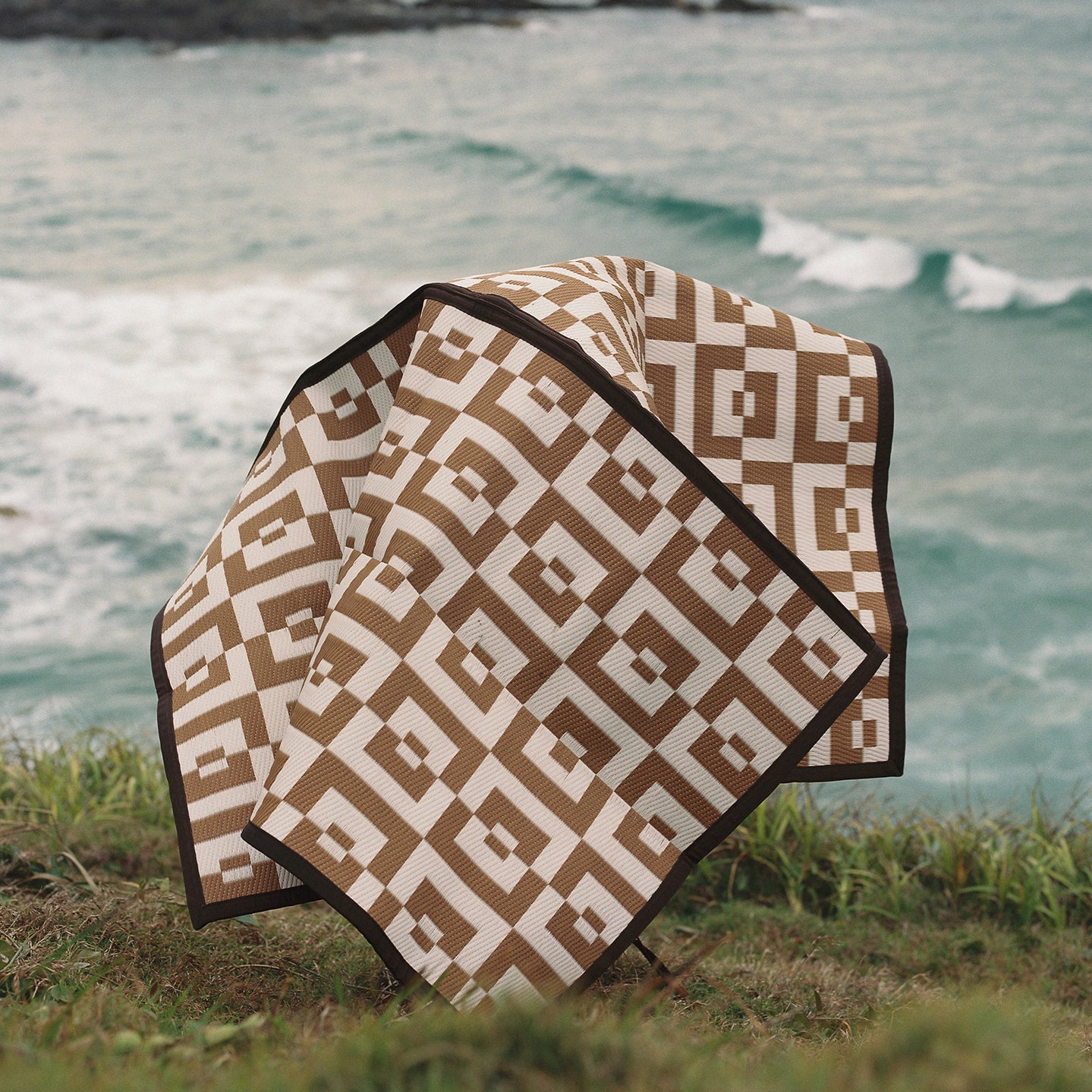 SUNNUP_outdoor_mat--Wander