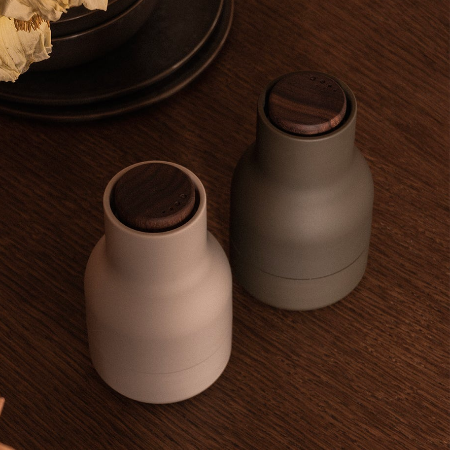 audo-menu-salt-pepper-grinders-SMALL-hunting-green-beige
