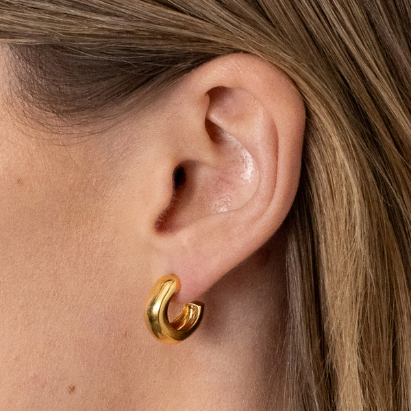 flash-jewellery--Sense-mini-hoop-earrings-gold