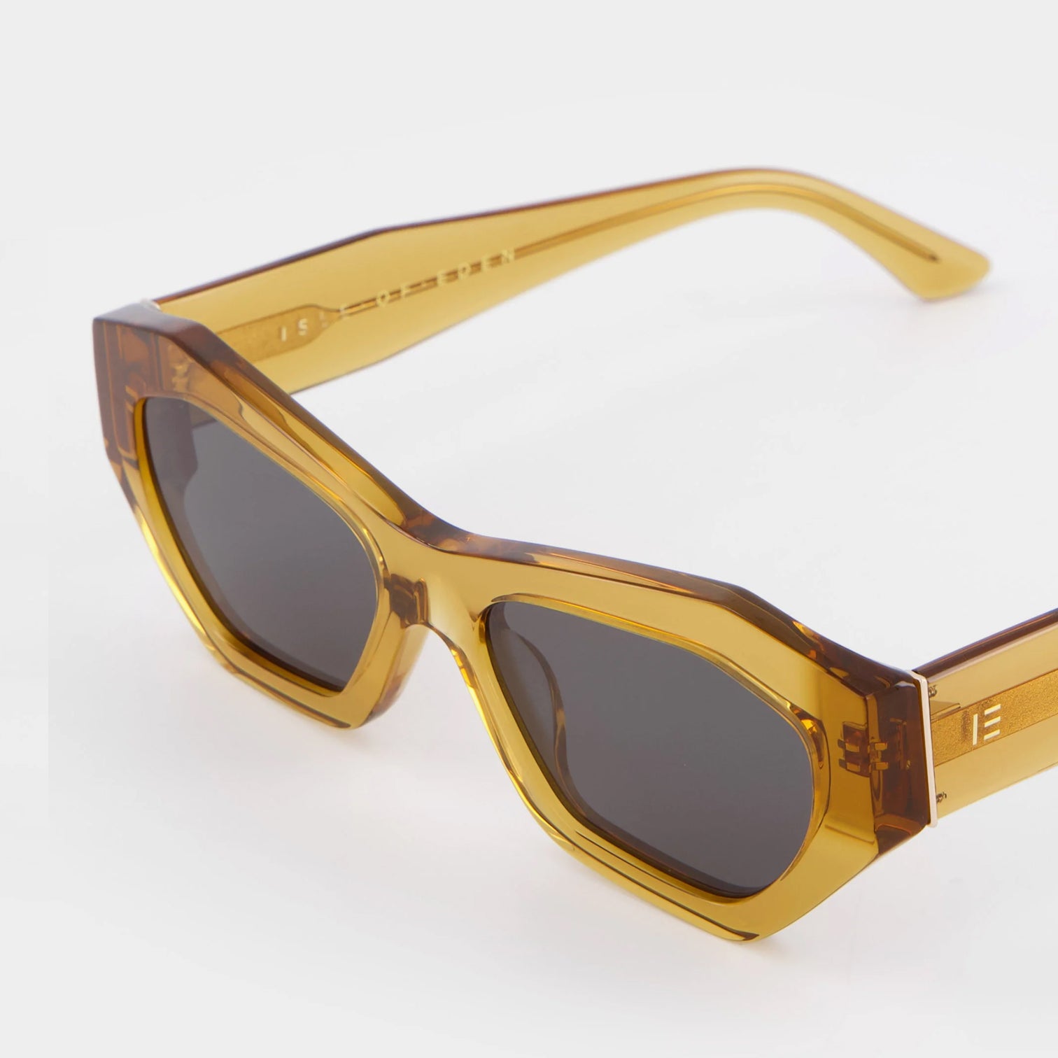 Isle-of-Eden-Sunglasses-NZ-EMILY-Cognac-4