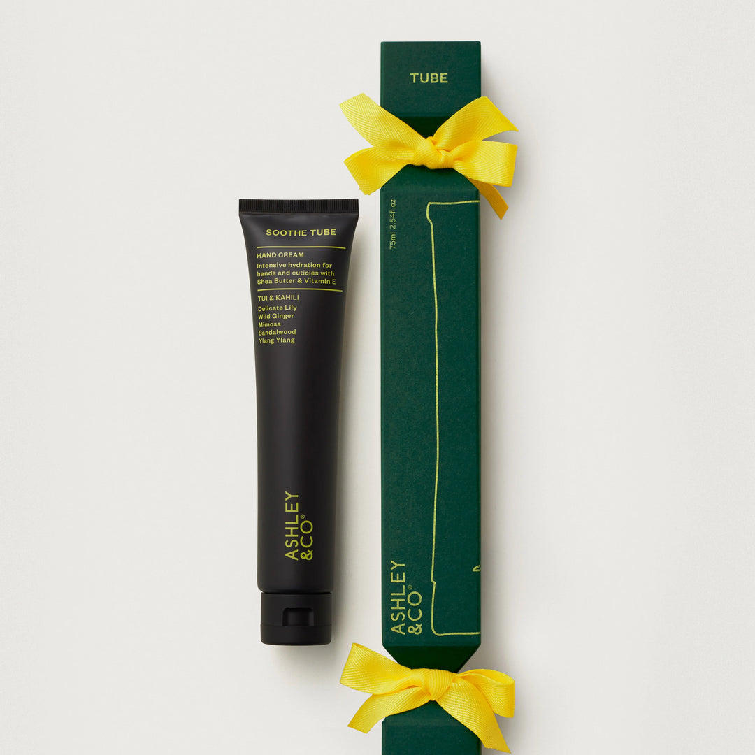Ashley-and-Co-Christmas-Cracker-Soothe-Tube-Hand-Cream-Tui-Kahili