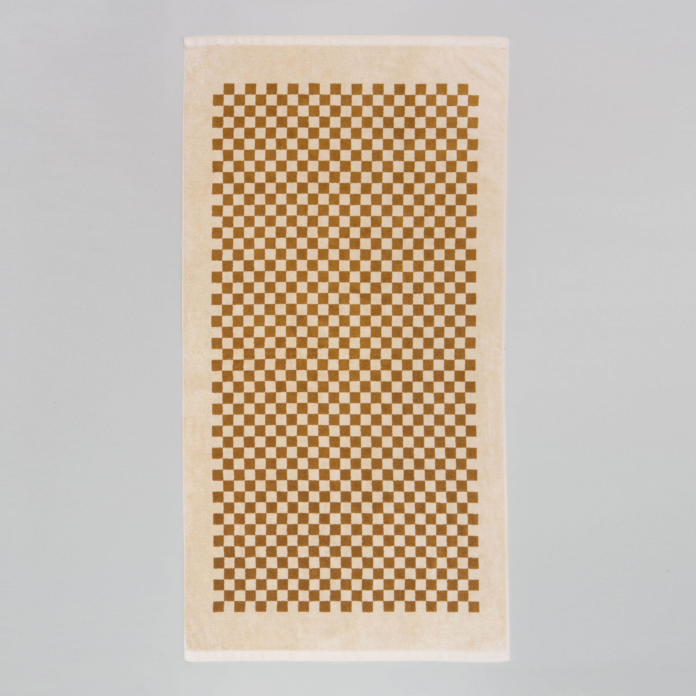 BAINA-Checkered-Towel-Roman-Pool_Towel_Cedar-Sand