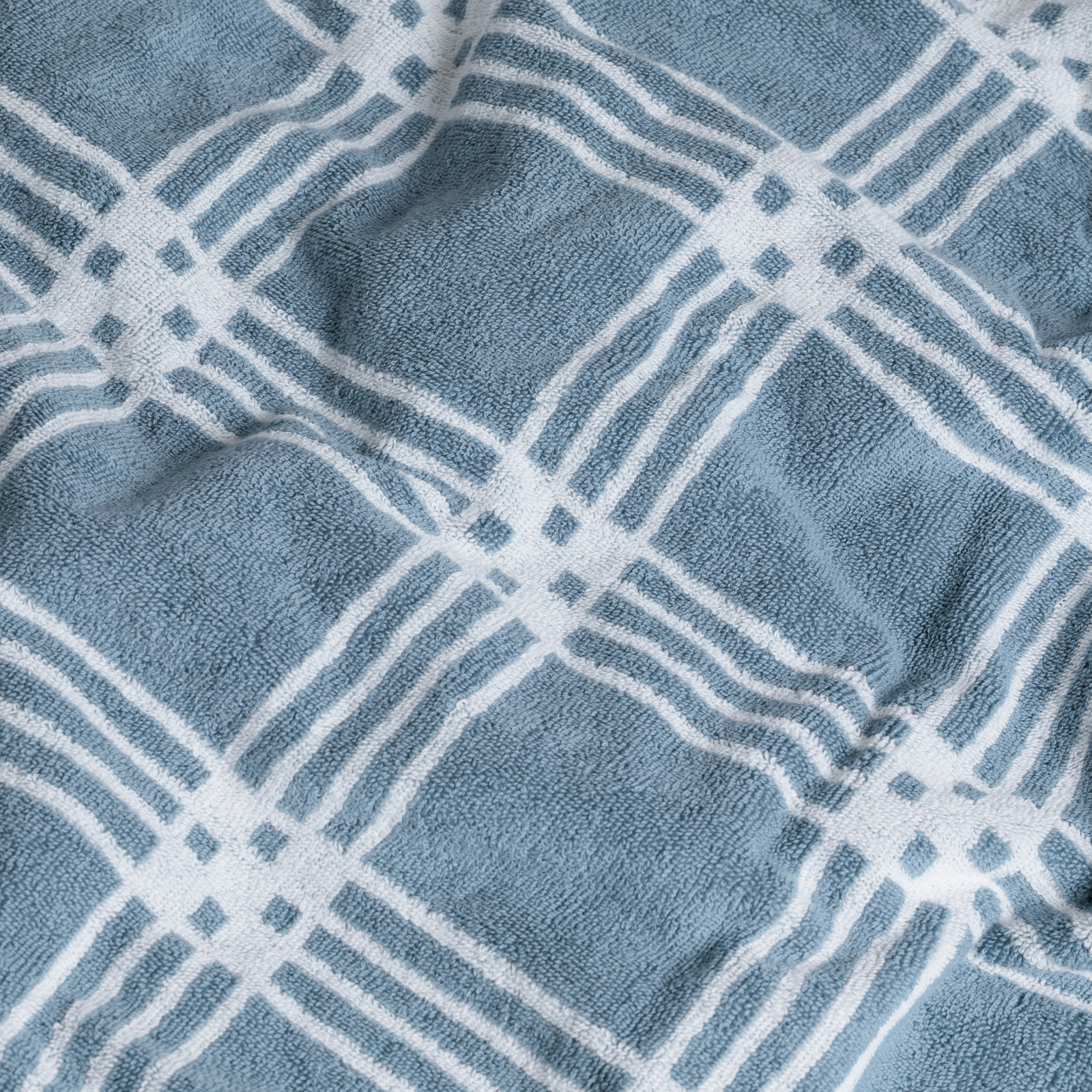 BAINA-FRISA-Pool-Towel-Celeste-Blue-detail