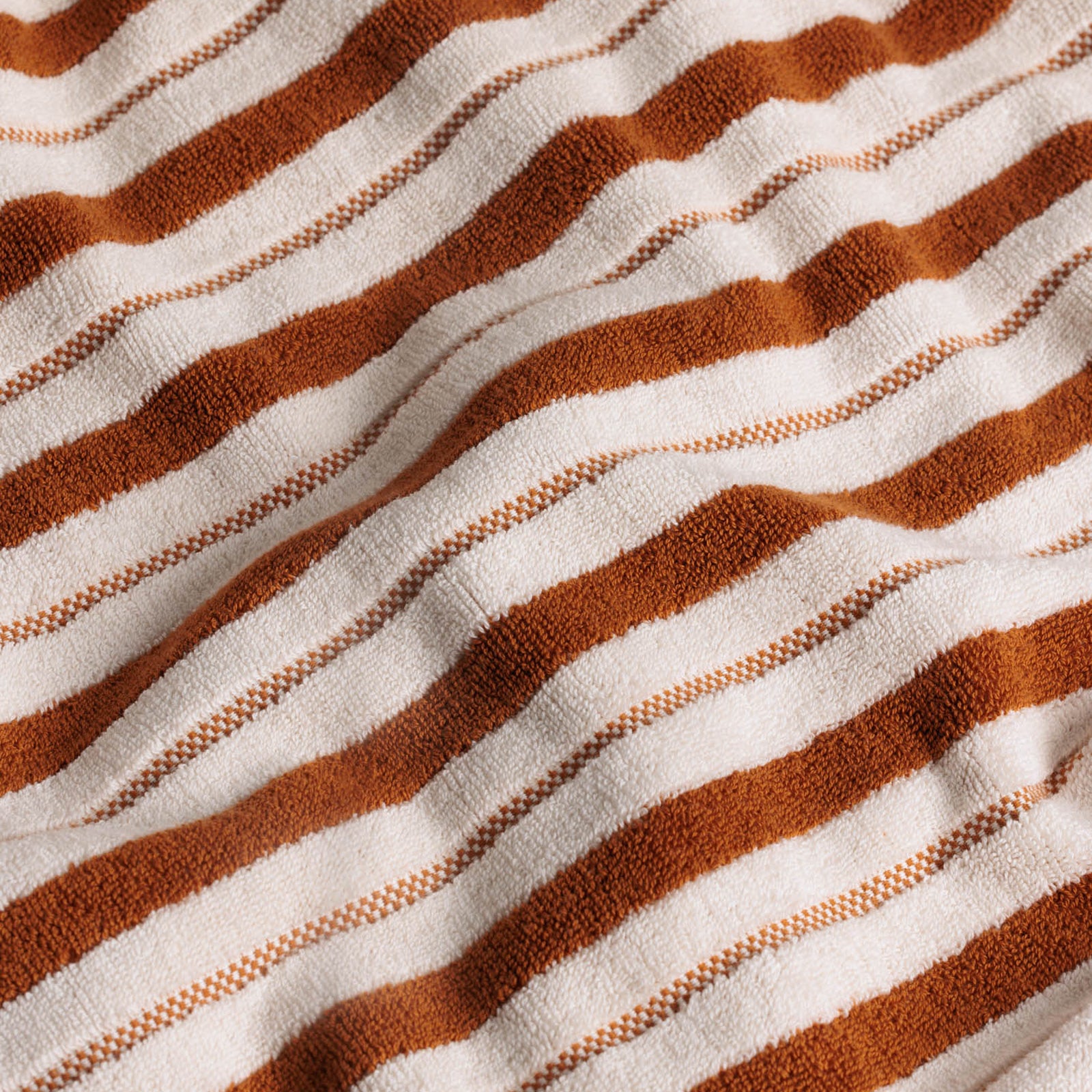 BAINA-Franklin-Bath-Towel-Fuyu-Chalk-Stripe-Detail