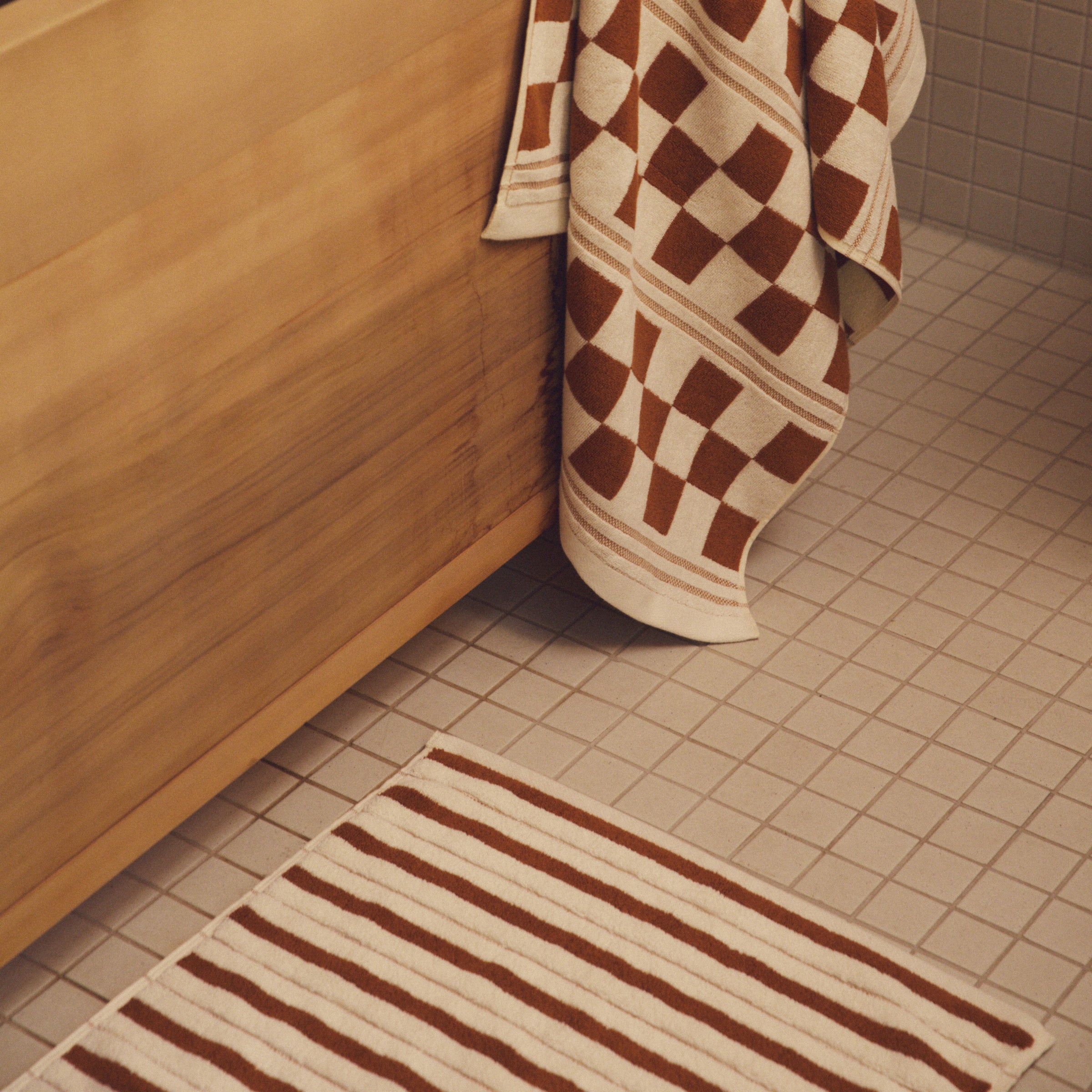 BAINA-Towels--BAINA-Bath-Mat-Fuyu-Chalk-stripe