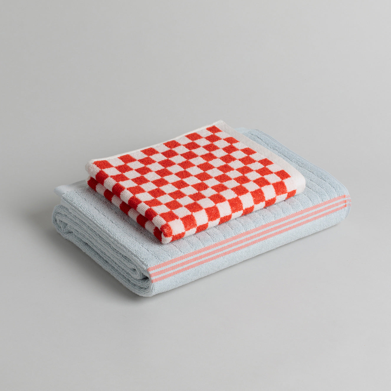 BAINA-towels-red-checker-hand-towel-set