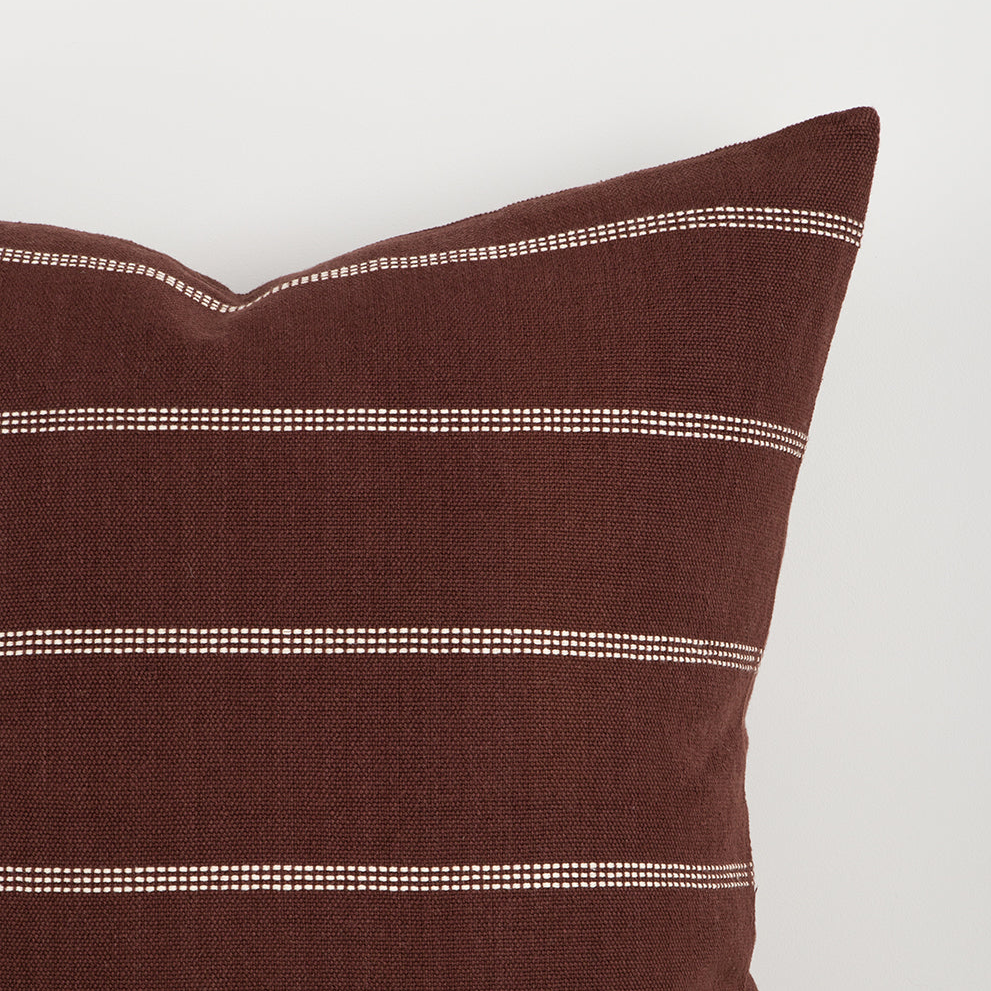 BAYA-Cushion-Juno-Mulberry-detail