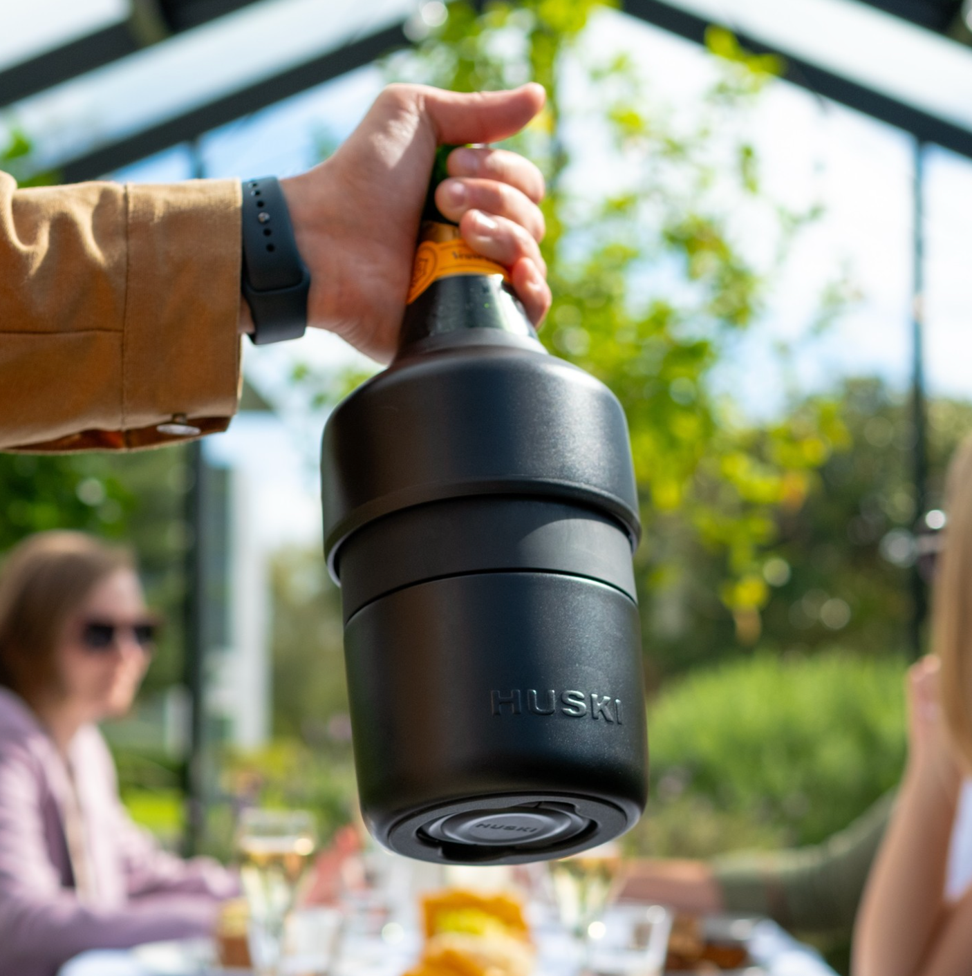 HUSKI-champagnecooler-in-black
