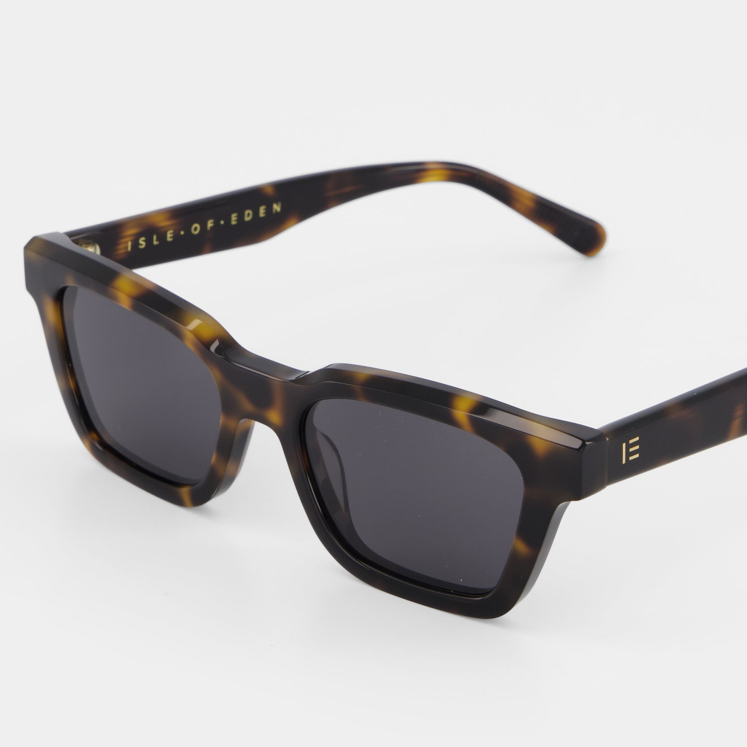 Isle-of-eden-Sunglasses-Brooklyn-Tortoise