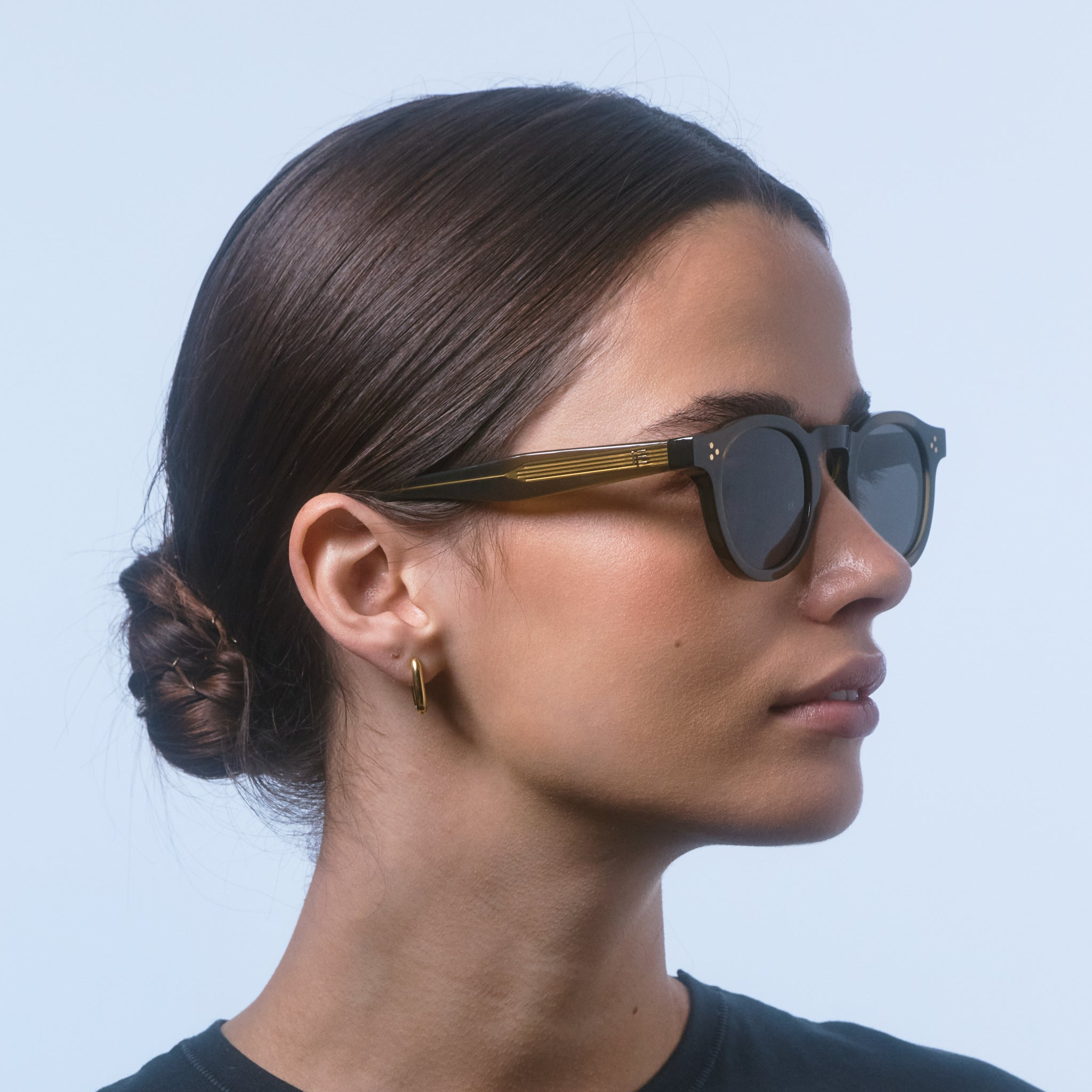 Isle-of-eden-Sunglasses-DREW-Frosted-Green-Model