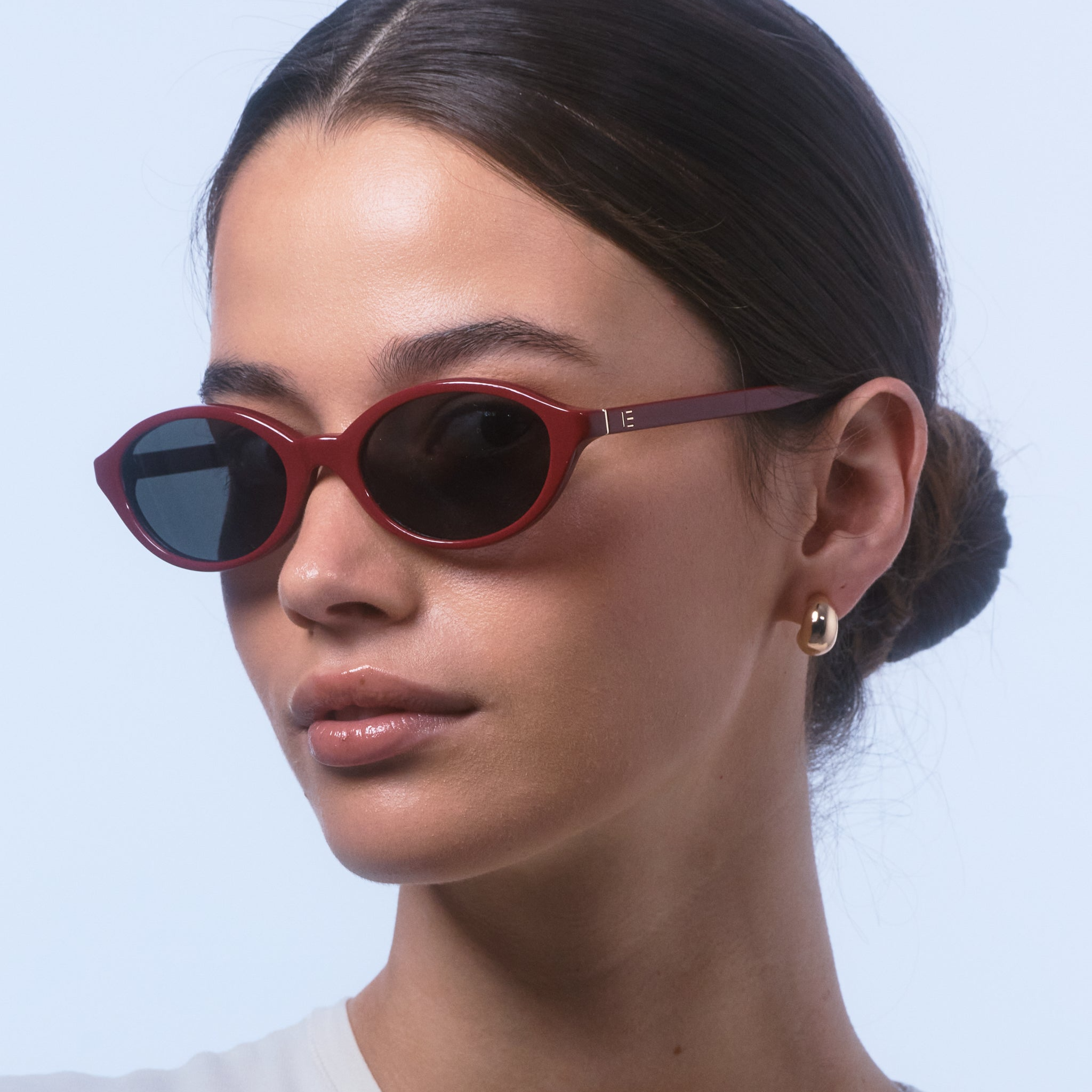 Isle-of-eden-Sunglasses-Mirabel-Red-Burgundy-Model-1