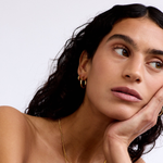 LA-DAILIE-EARRINGS-Gold-Mini-Fine-Hoops