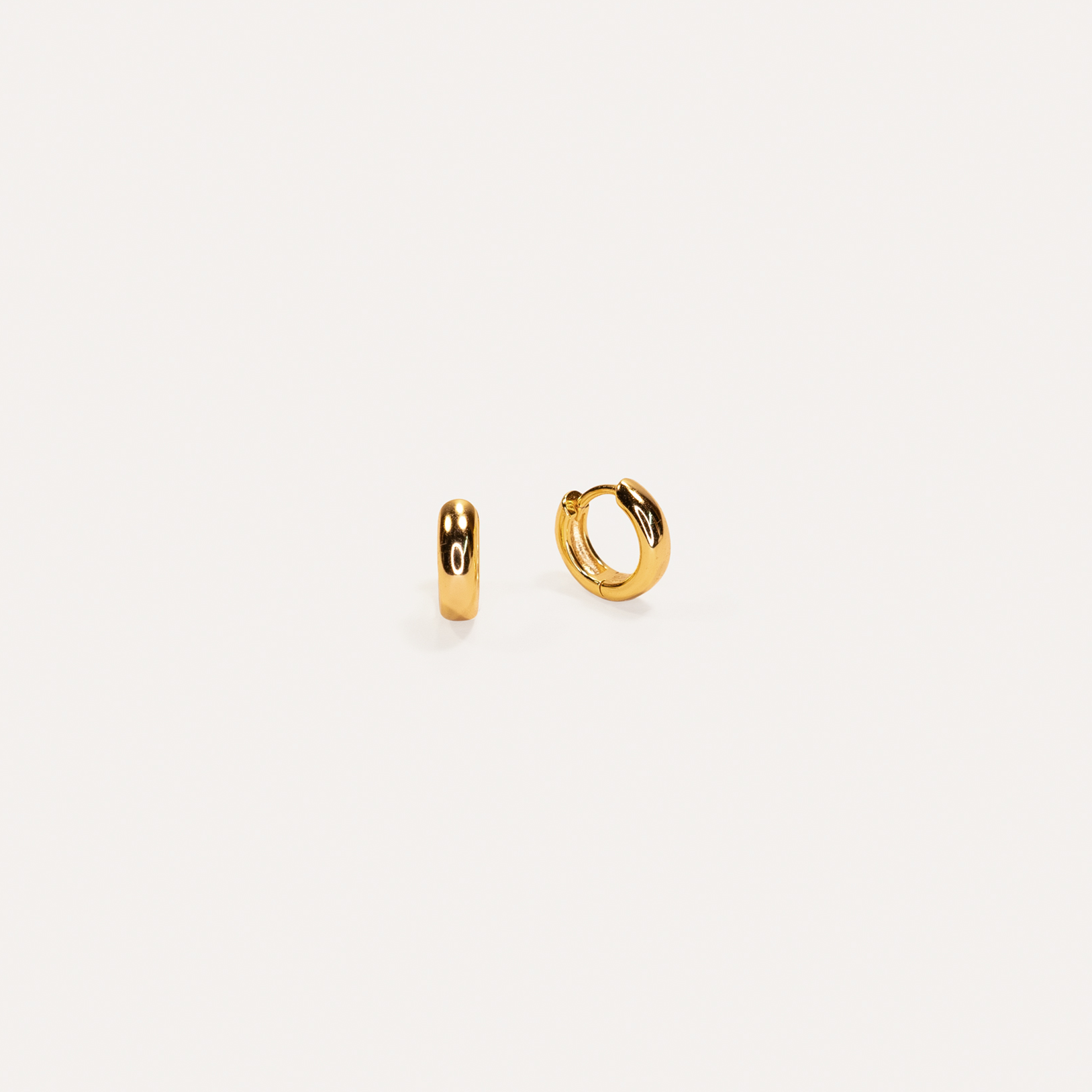 LA-DAILIE-EARRINGS-Mini-Chunky-Hoops-Gold
