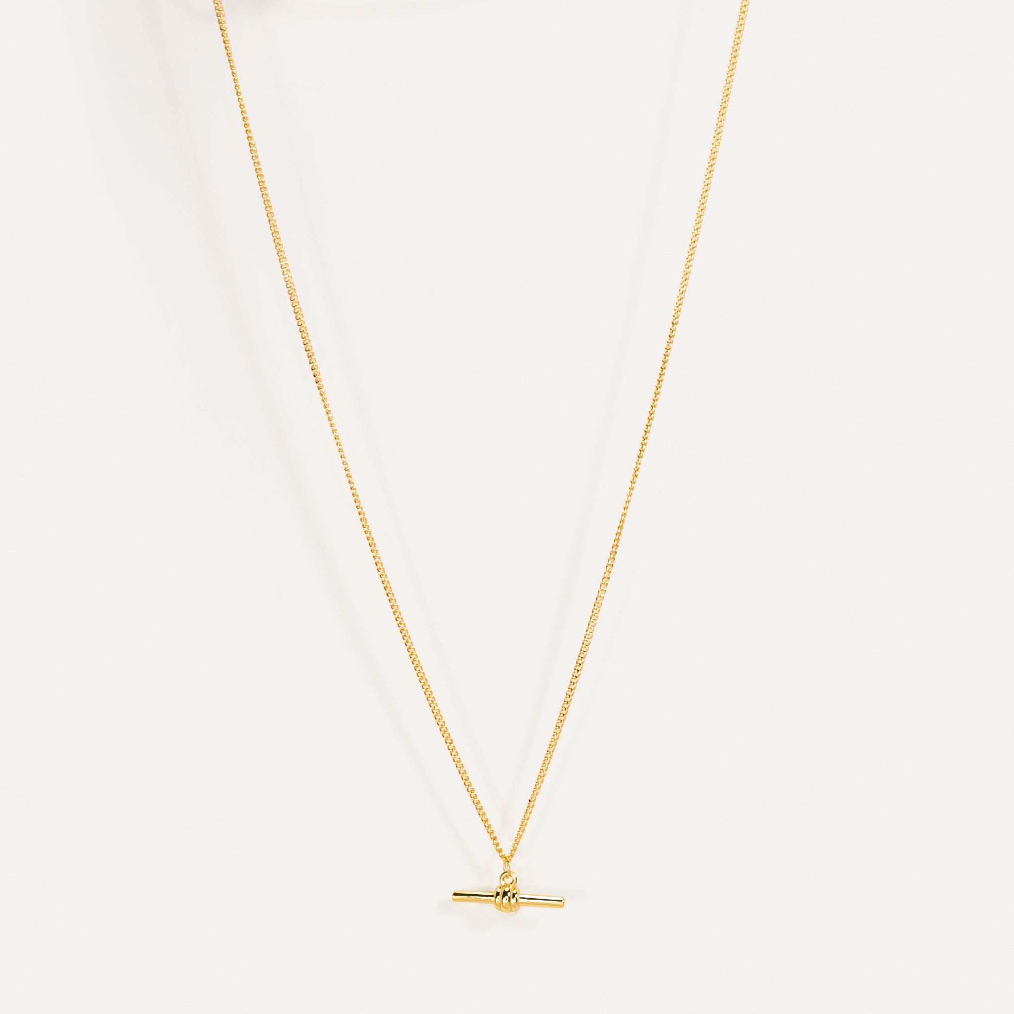 La-Dailie-Delicate-Gold-T-Bar-Necklace