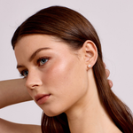 La-Dailie-Earrings-Evelina-Pearl-Stud-3