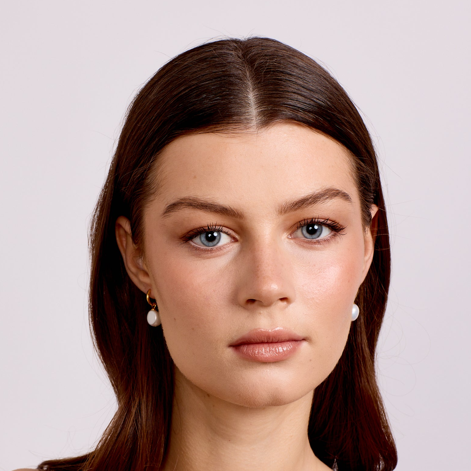 La-Dailie-Pearl-Earrings-Gold-Hoop-Freshwater-Pearl