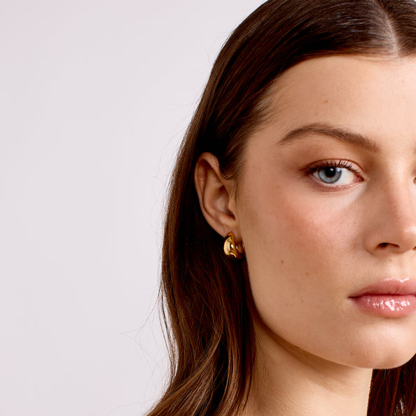 La_Dailie-earrings-domed-hoops-earrings-GOLD