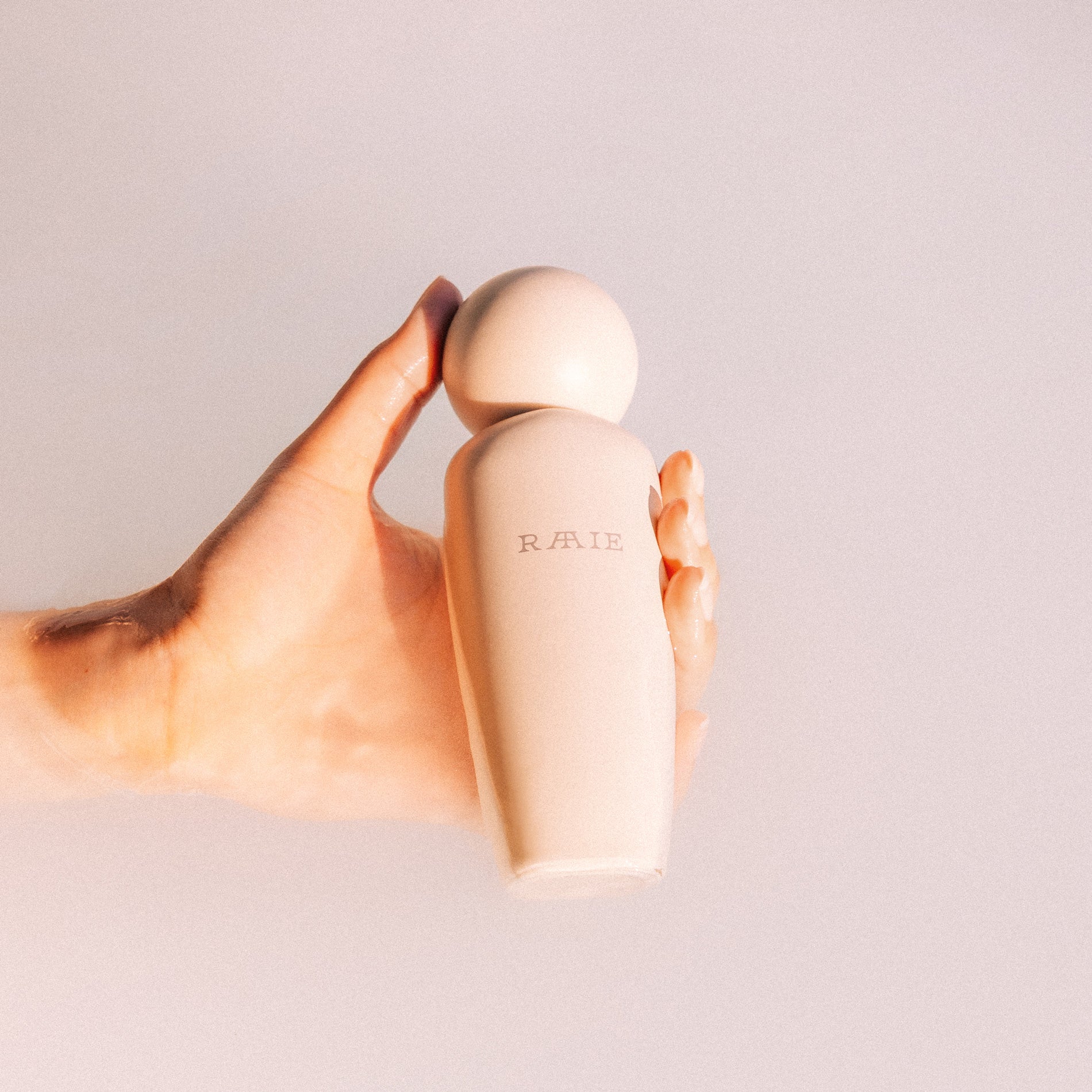 RAAIE-Skincare-Tranquillity-Water-Activating-Facial-Mist-4