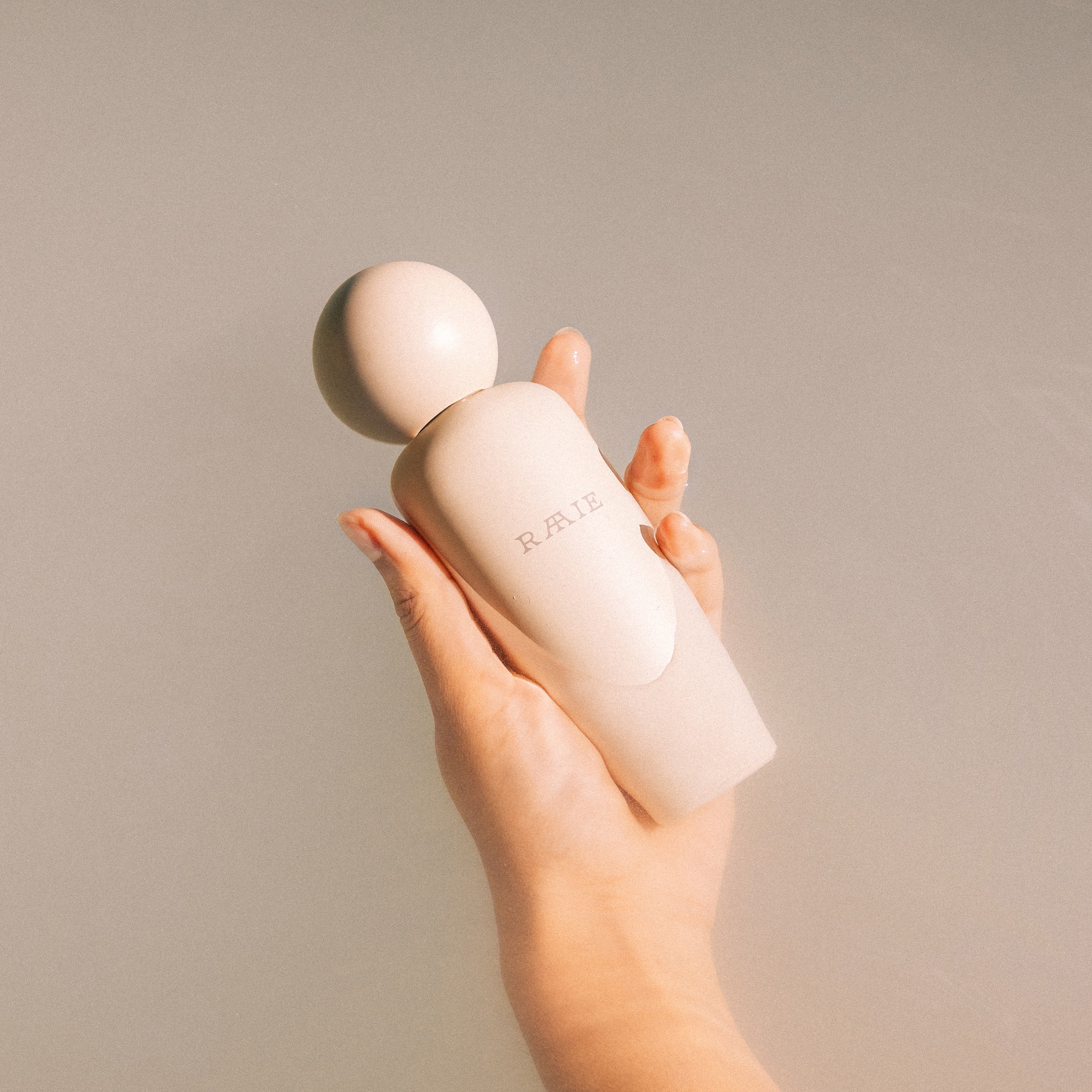 RAAIE-Skincare-Tranquillity-Water-Activating-Facial-Mist-7