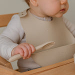 Tiny-Table-Baby-Bib-Silicon