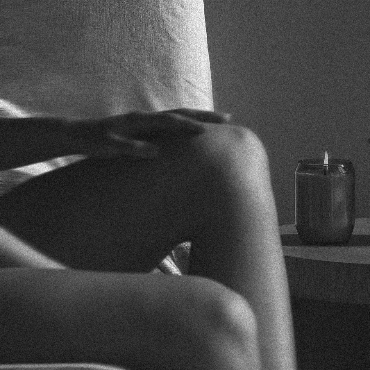 ashley-and-co-candle-waxed-perfume-BW