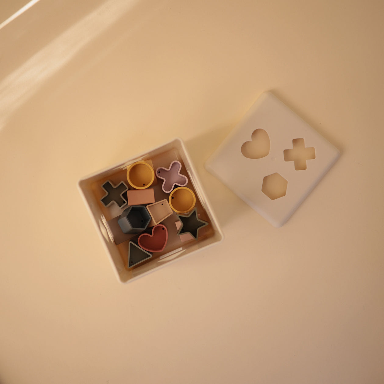 baby-shapes-sorting-box