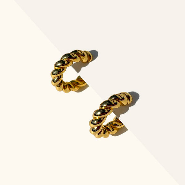 la-dailie-earrings-gold-twist-hoops
