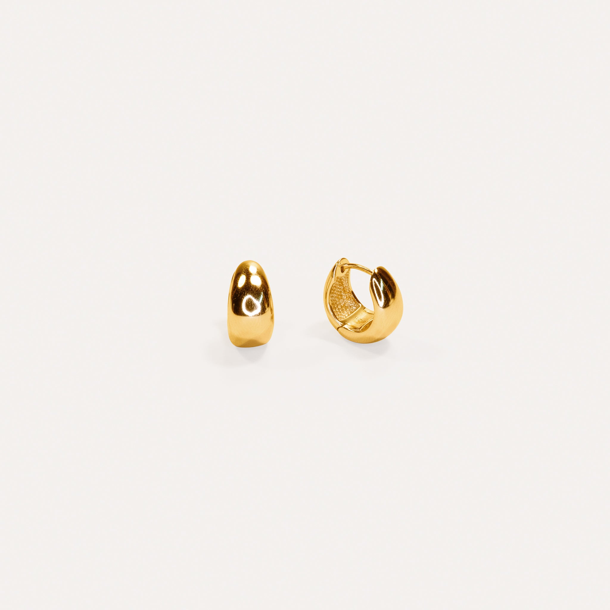 la-dailie-gold-dome-hooped-earrings-1