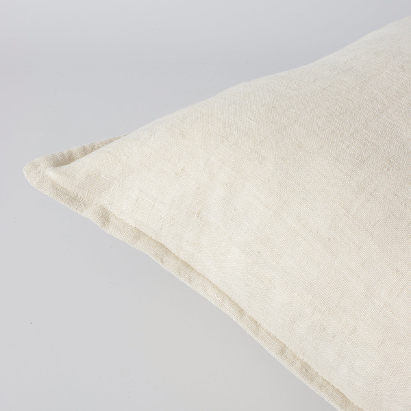 linen-cushion-cassia-almond-white-close-up