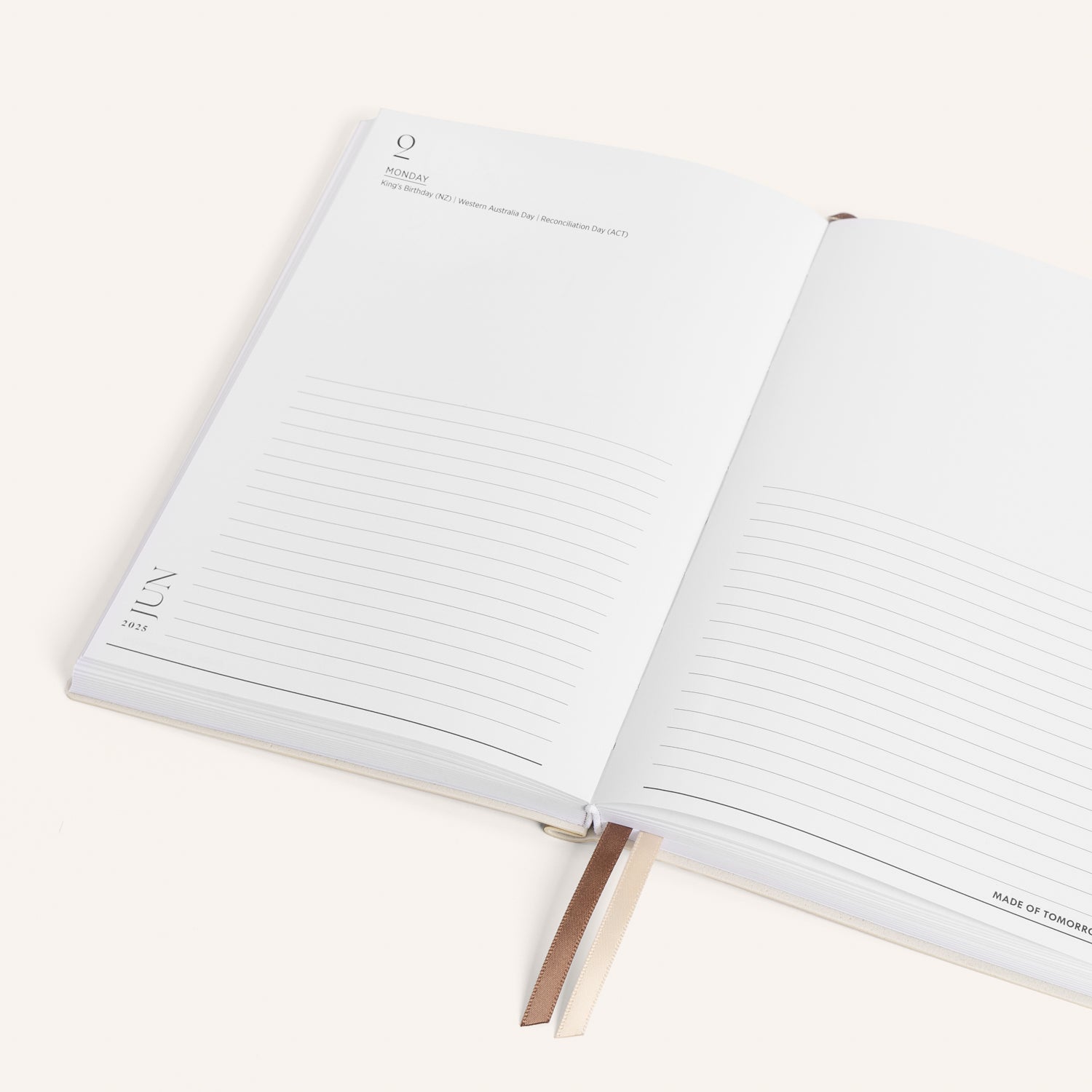 made-of-tomorrow-2025-A5-Daily-Diary-Planner-internal-daily-pages