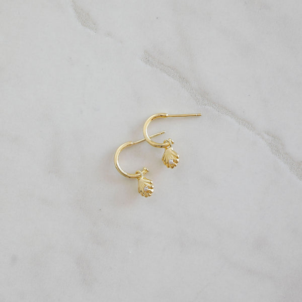 Sophie - Sea Shell Hoop Earrings - Gold