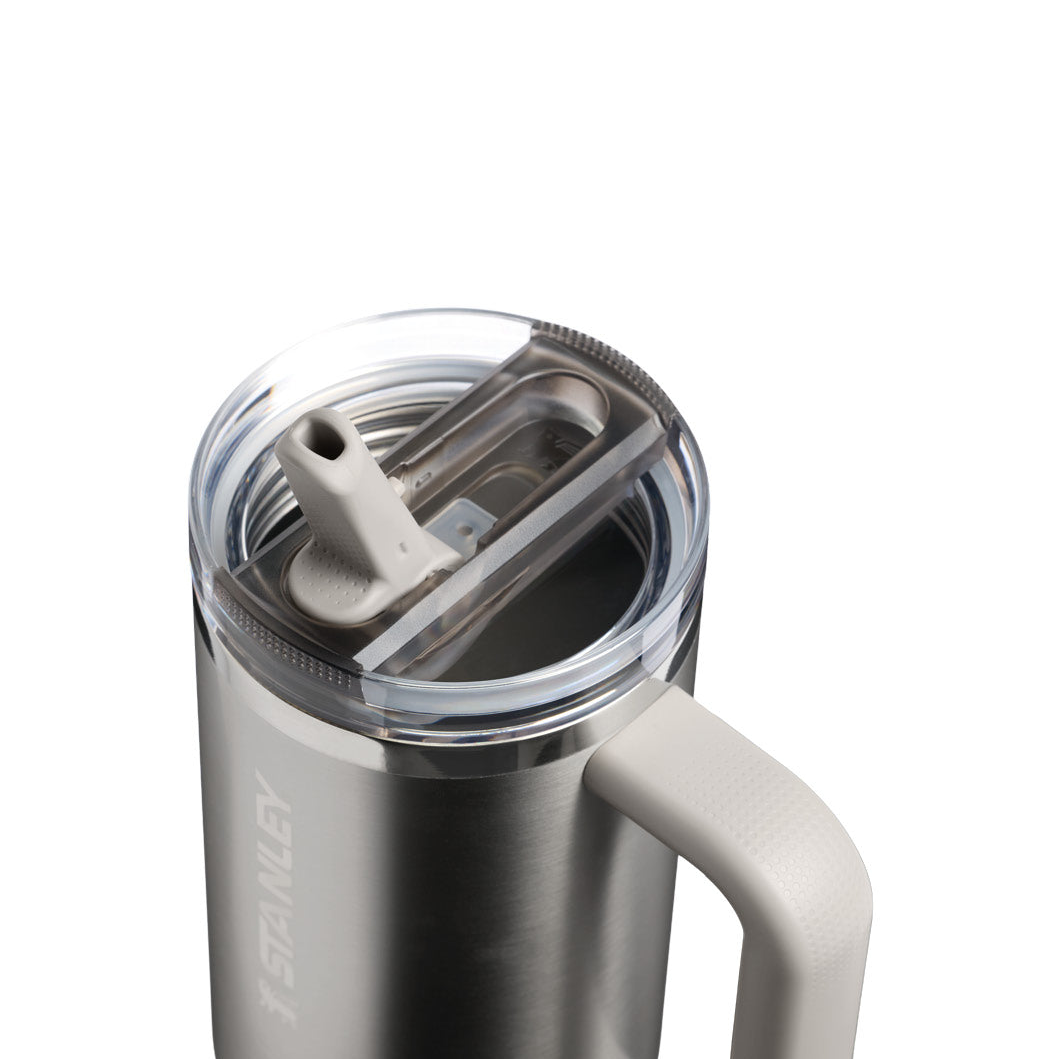 stanley-water-bottle-FLIP-STRAW-Pro-Tour-30oz-Stainless-Steel-top