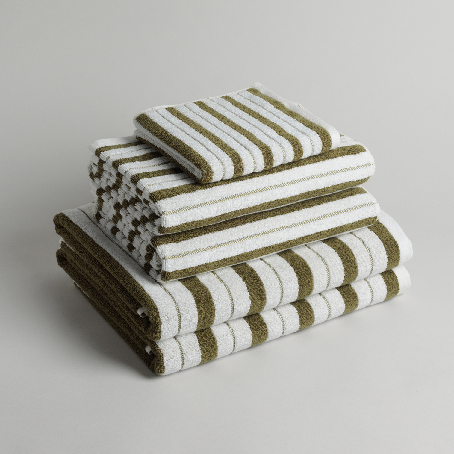 BAINA-Towels-set-caper-chalk-stripe
