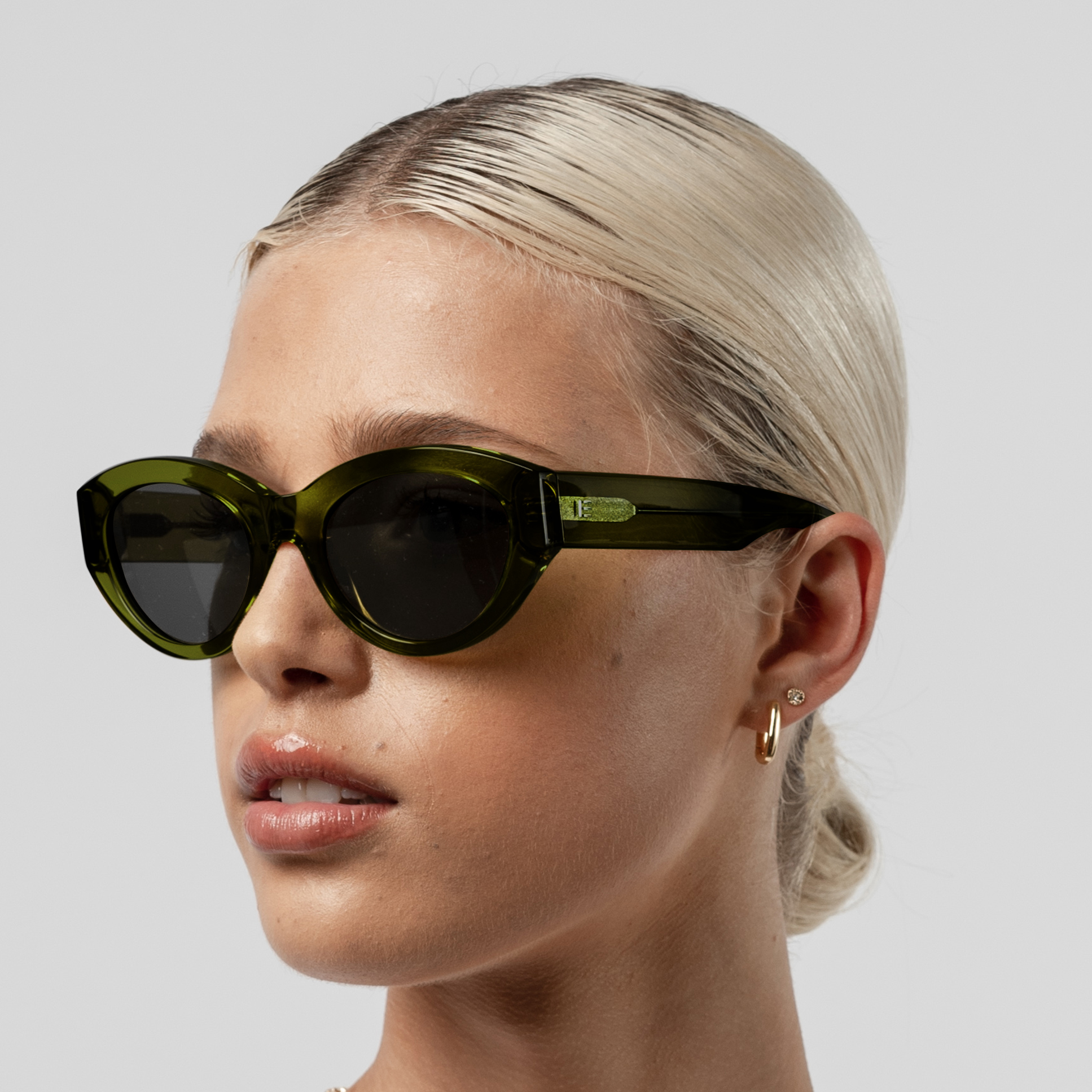 Isle_of_Eden_Sunglasses-NZ-Felina-bottle-green-olive