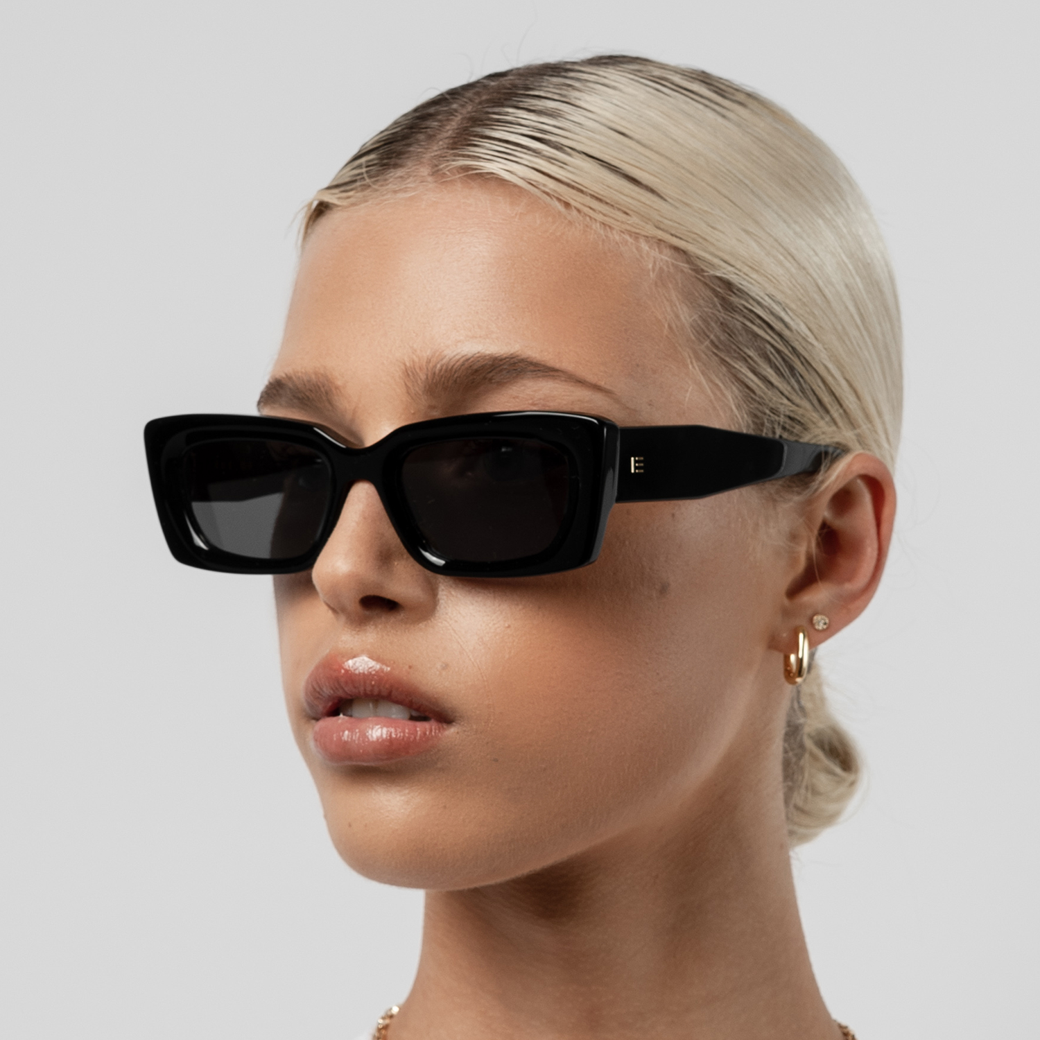 Isle_of_Eden_Sunglasses-NZ-Goldie-Black