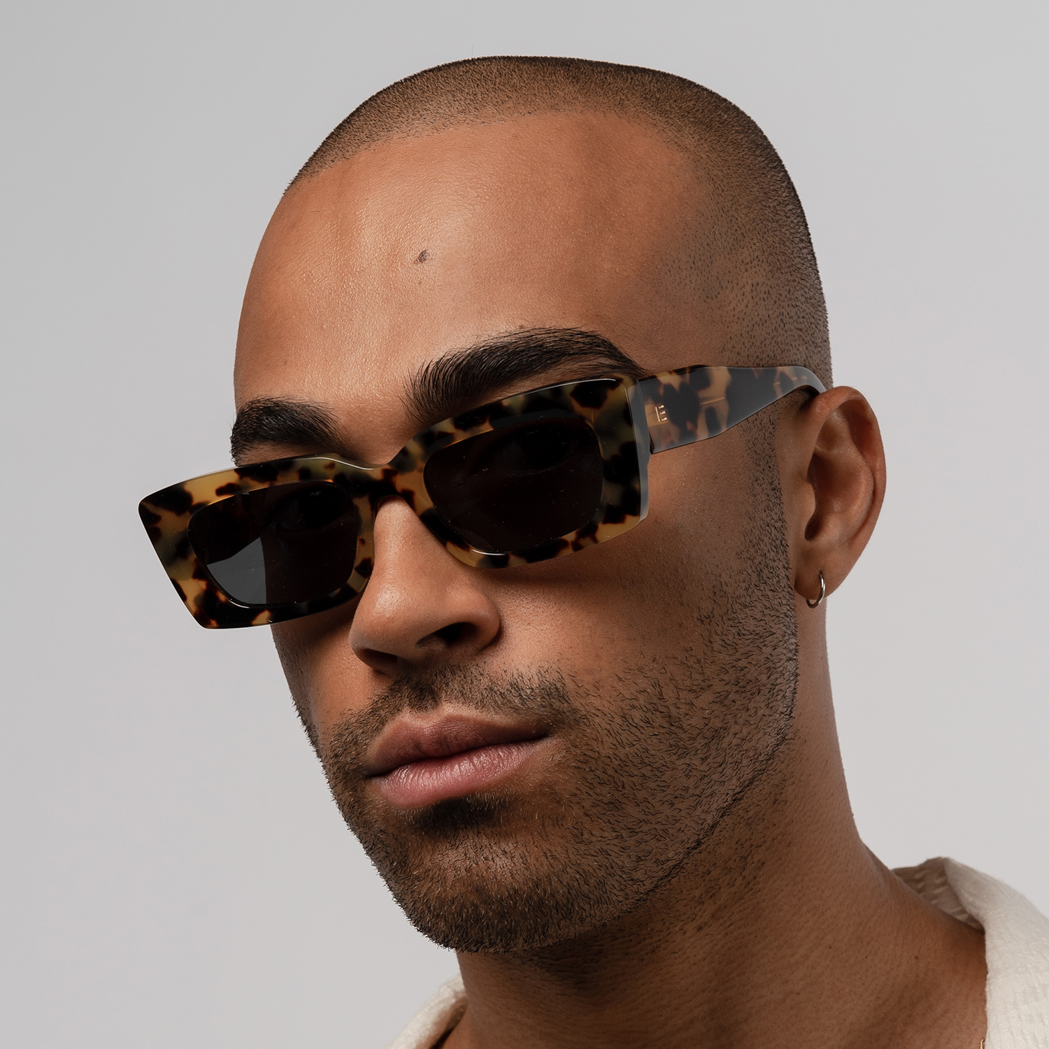 Isle_of_Eden_Sunglasses-NZ-Goldie-Tort-Tortoise-4