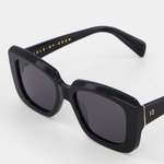 isle-of-eden-sunglasses-pia-black-close-up