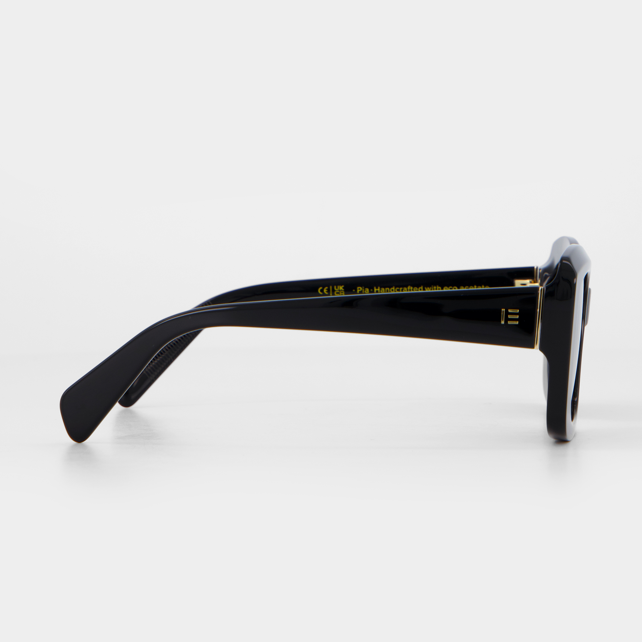 isle-of-eden-sunglasses-pia-black-side