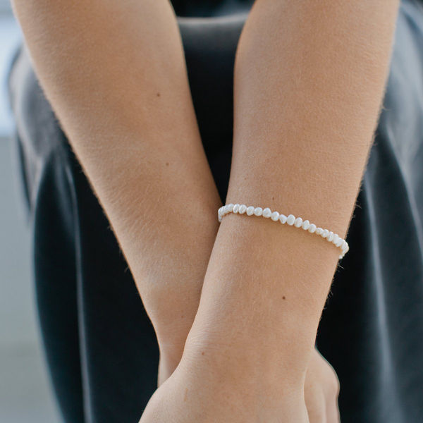     sophie_pearl-bracelet